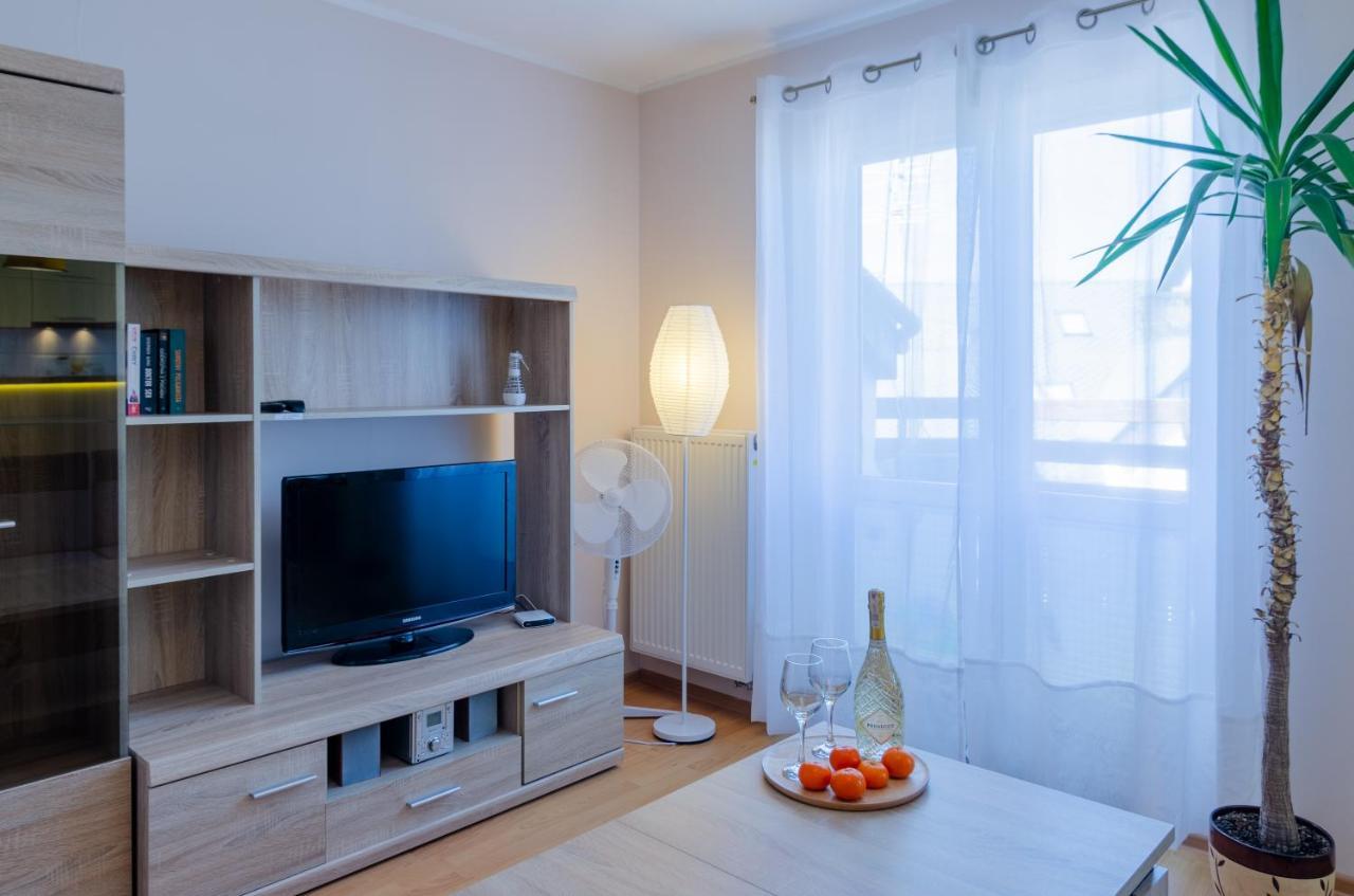 Apartment Neptun 12 Dwupoziomowy, 2 Lazienki, 2 Sypialnie, Balkon